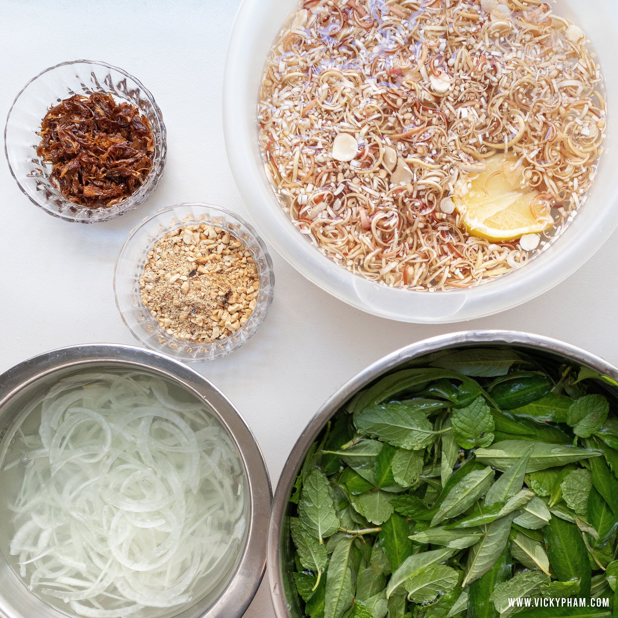 Ingredients for Gỏi Bắp Chuối, showcasing the fresh components.