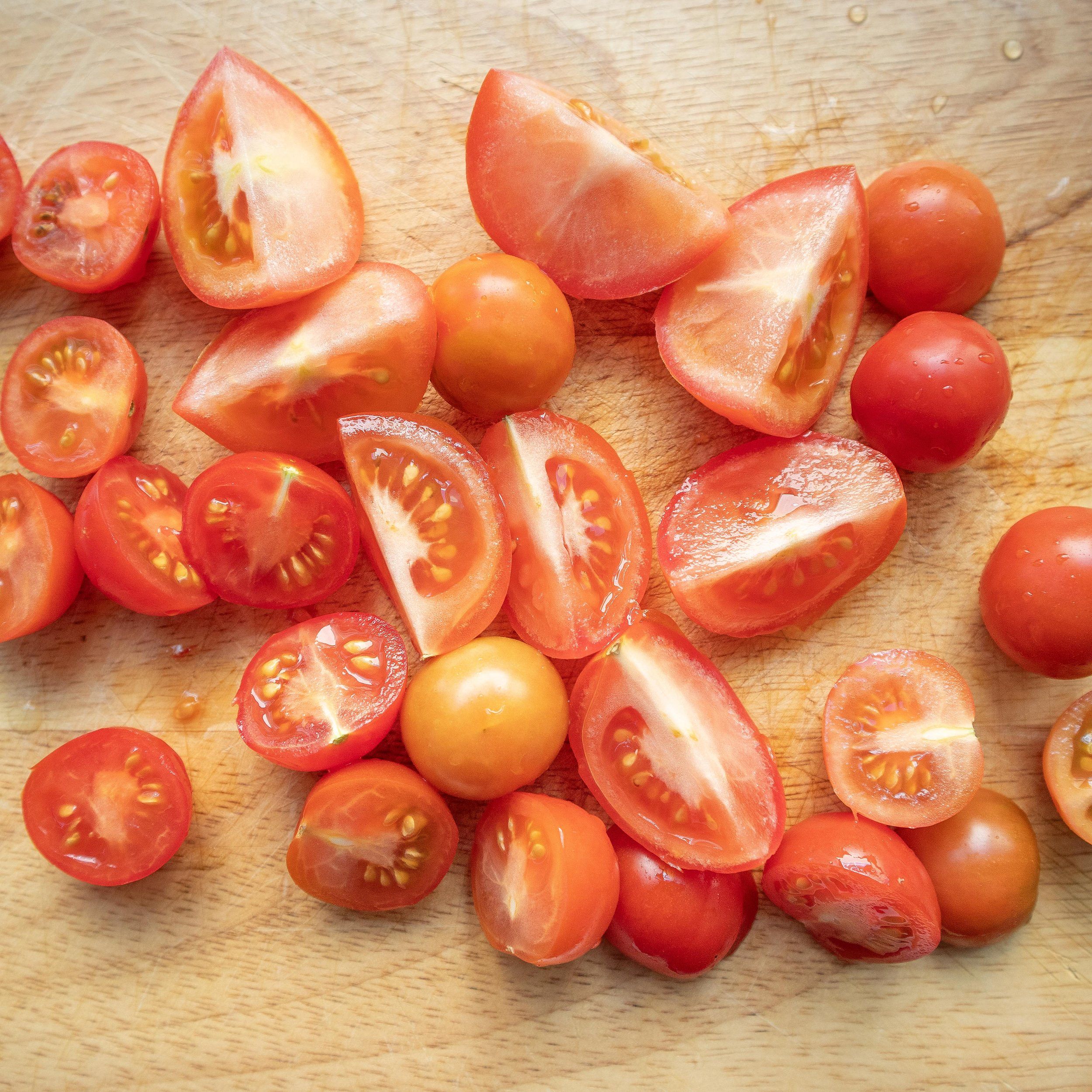 Ripe tomatoes for Canh Chua Cá