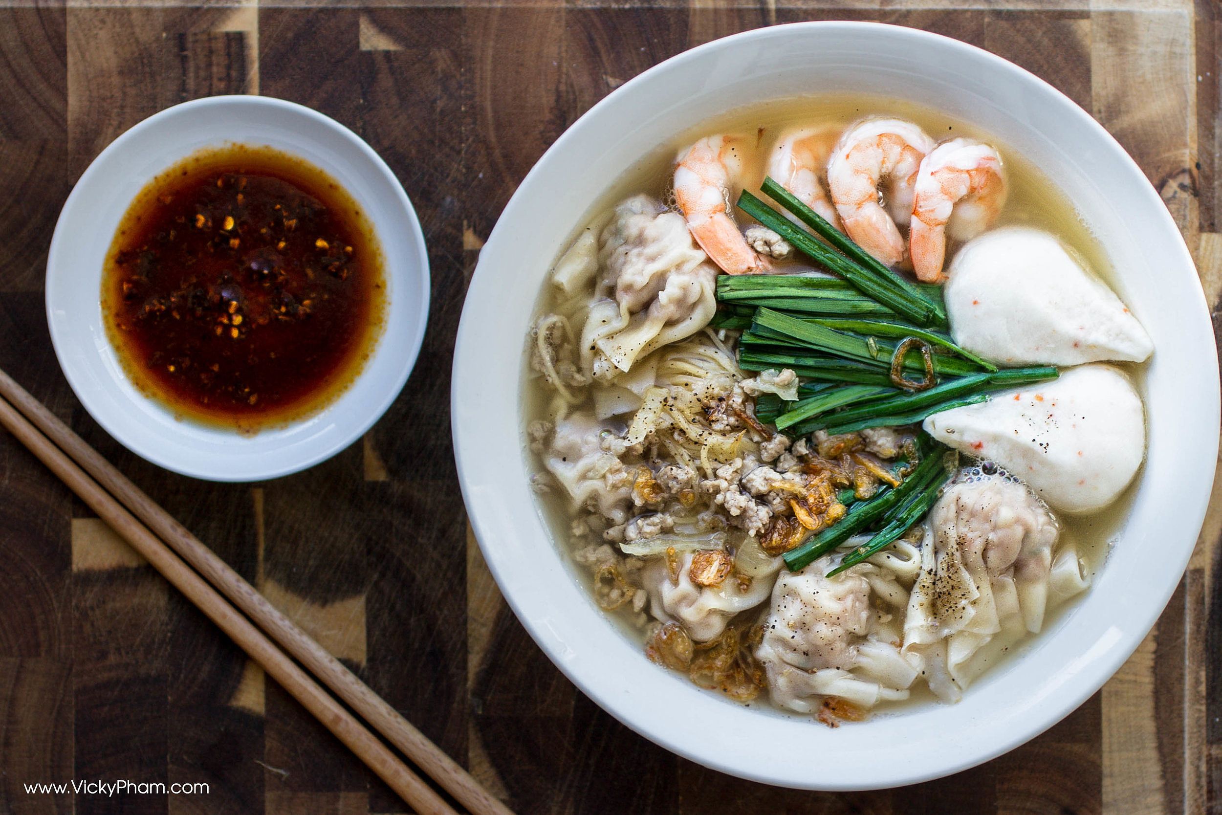 Vietnamese Egg Noodle Wonton Soup (Mì Hoành Thánh)