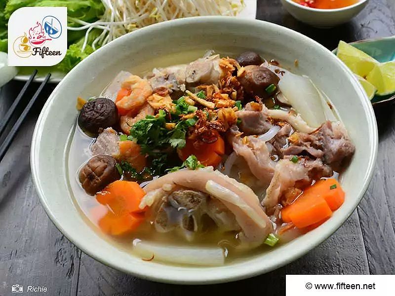 Vietnamese Thick Noodle Soup With Pork